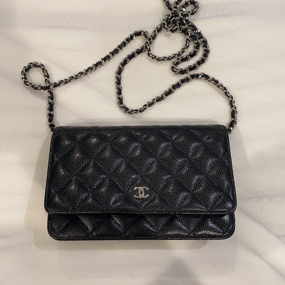CHANEL WOC. PRICE IS FIRM - Picture 5 of 17